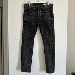 listing-status-banner